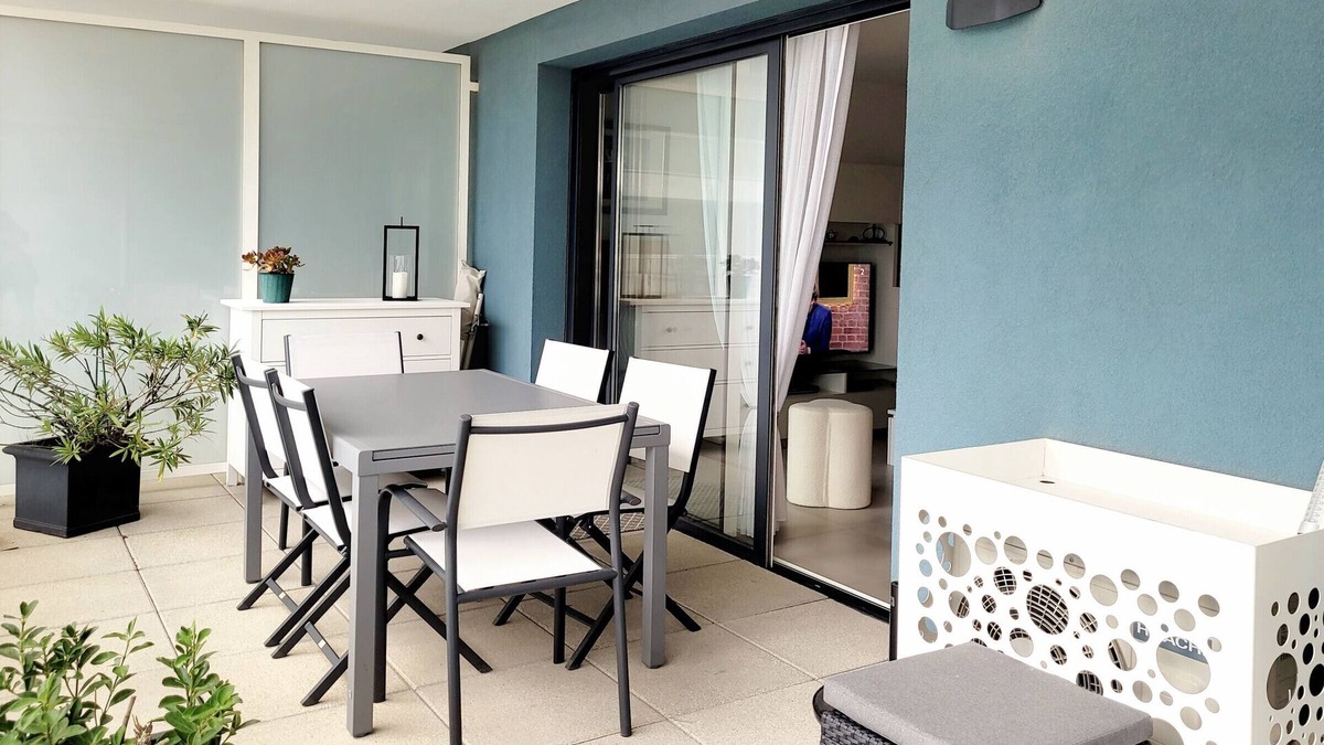 La Jetee Apartment | Modern T3 with AC and wifi, near port and sea, closed garage