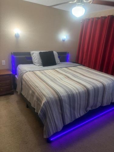 Justin House | Modern Texas Stay Just Minutes from DFW Attraction