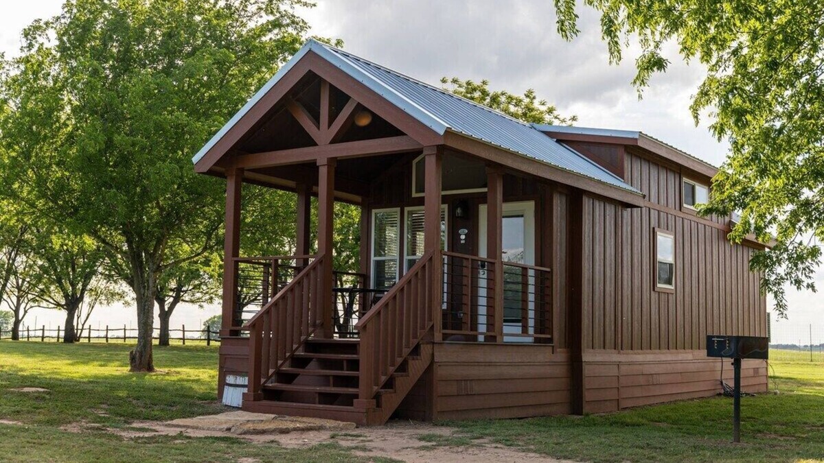 Chilton Cabin | Modern Tiny Cabin on 550-acre Ranch, ATV, & Safari.