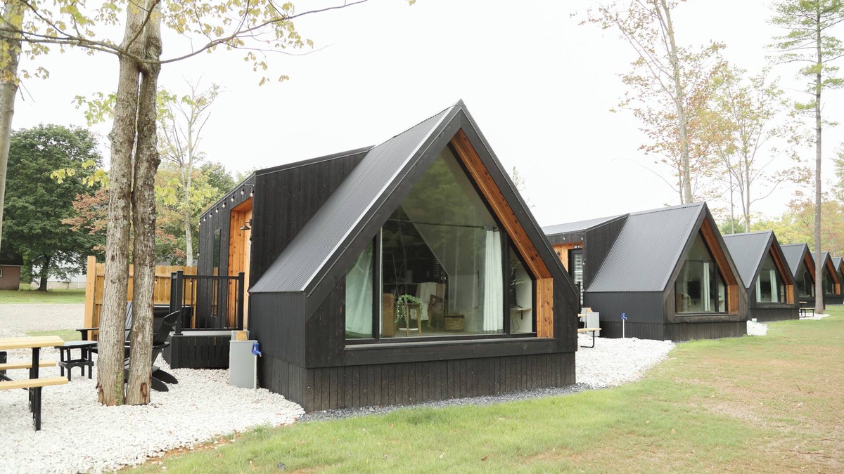 Milroy Cabin | Modern Tiny Home 25/With Hot Tub!