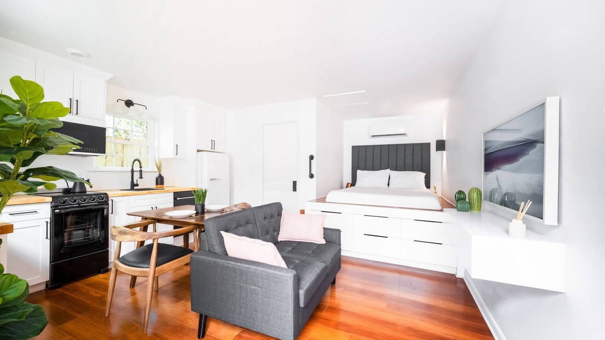 Statesboro Apartment | Modern Tiny Home! Minutes from Downtown!