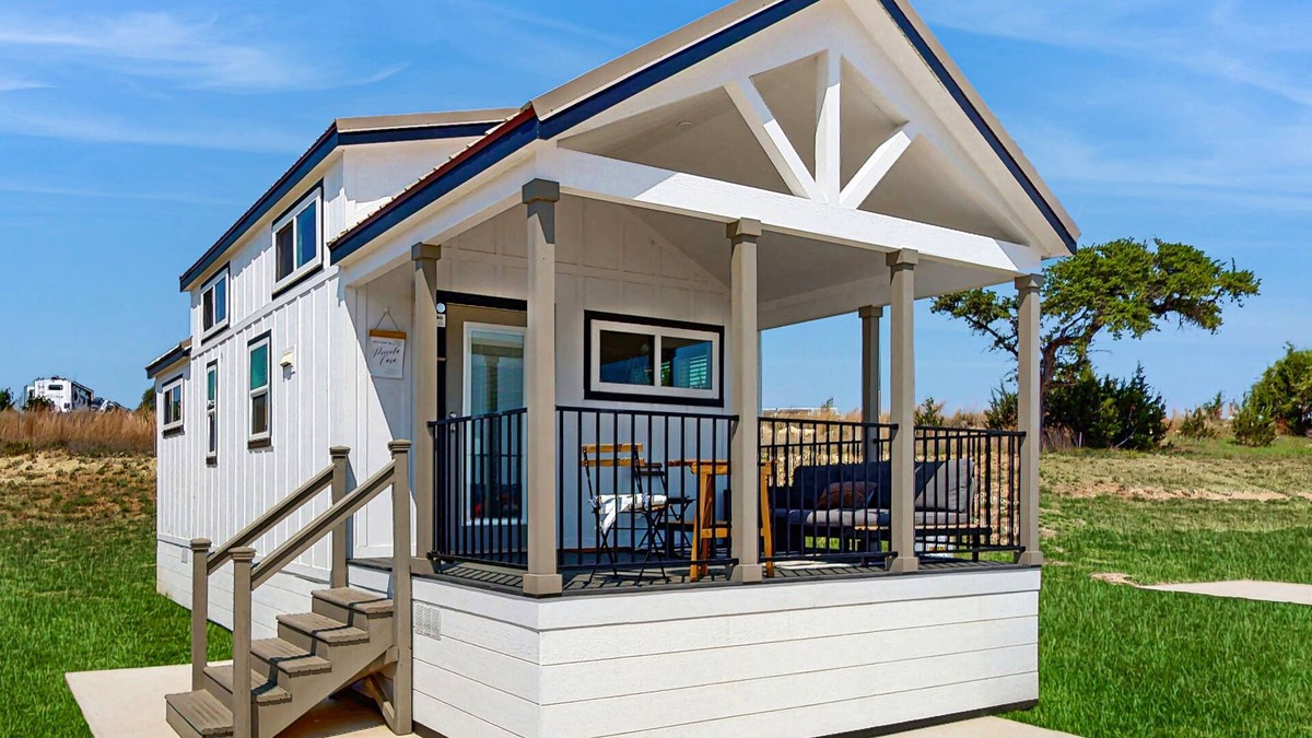 Fredericksburg House | Modern tiny home with loft, kitchen, cozy patio and shared pools, great location