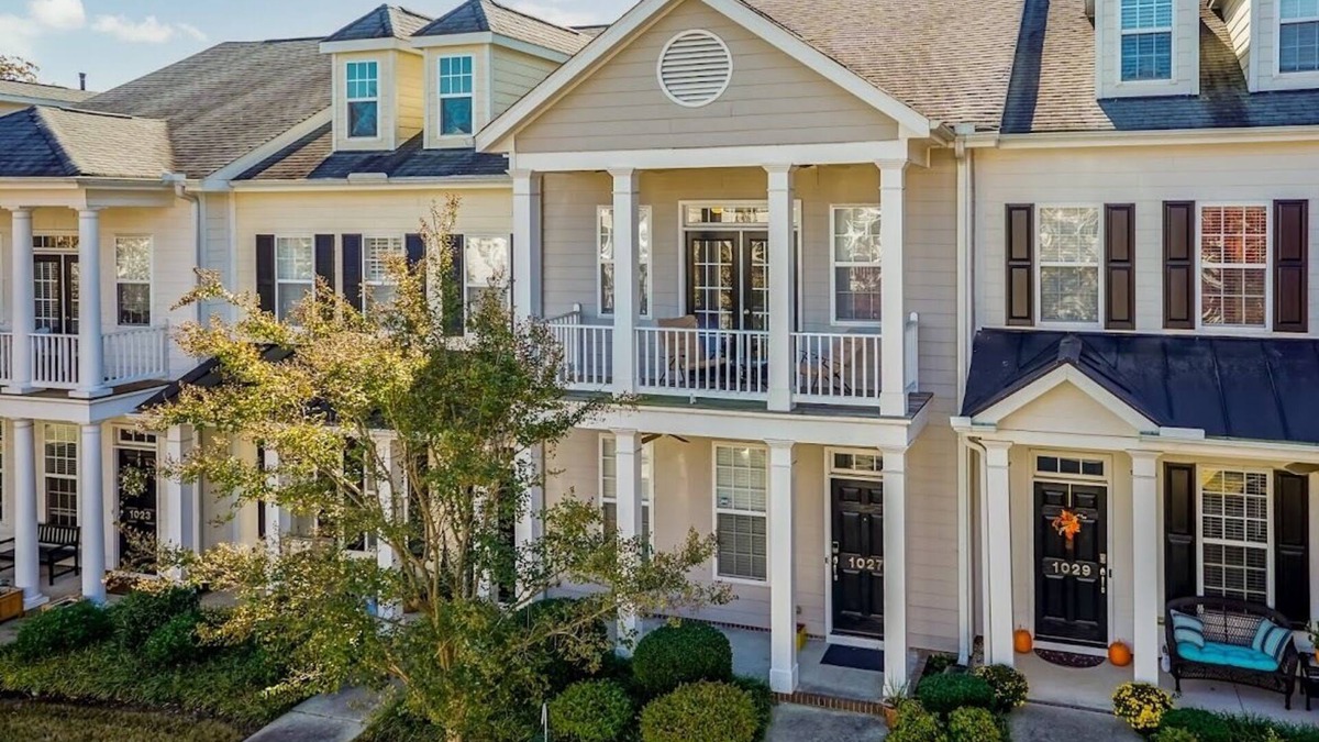 Chapel Hill House | Modern Townhome