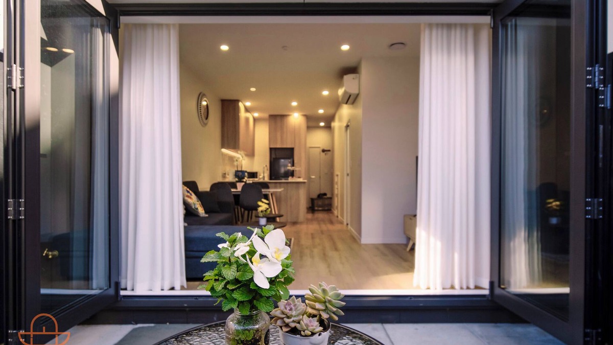 Greenlane - Ellerslie House | Modern Townhouse 15 mins to CBD, near Ellerslie Station