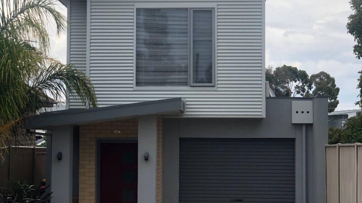 Quarry Hill House | Modern Townhouse close to CBD
