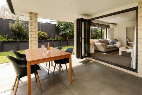 Rewa House | Modern Townhouse In Strandon - comfort and style