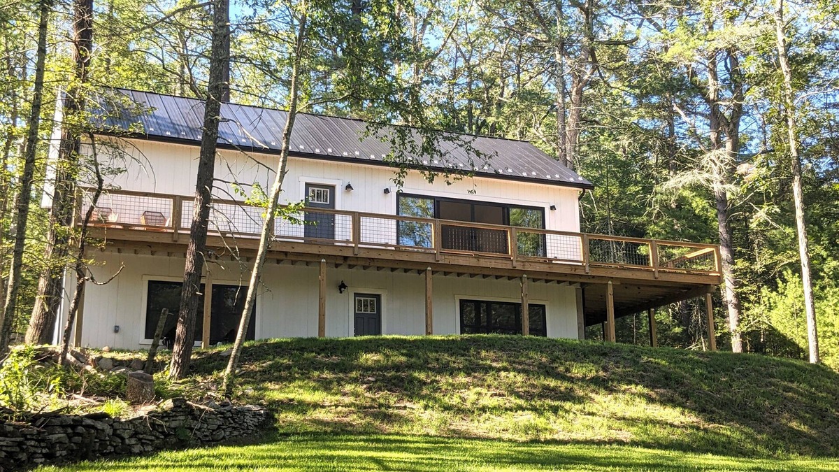 Sparrow Bush House | Modern Tranquil Nordic Retreat - Upper Delaware River recreation area