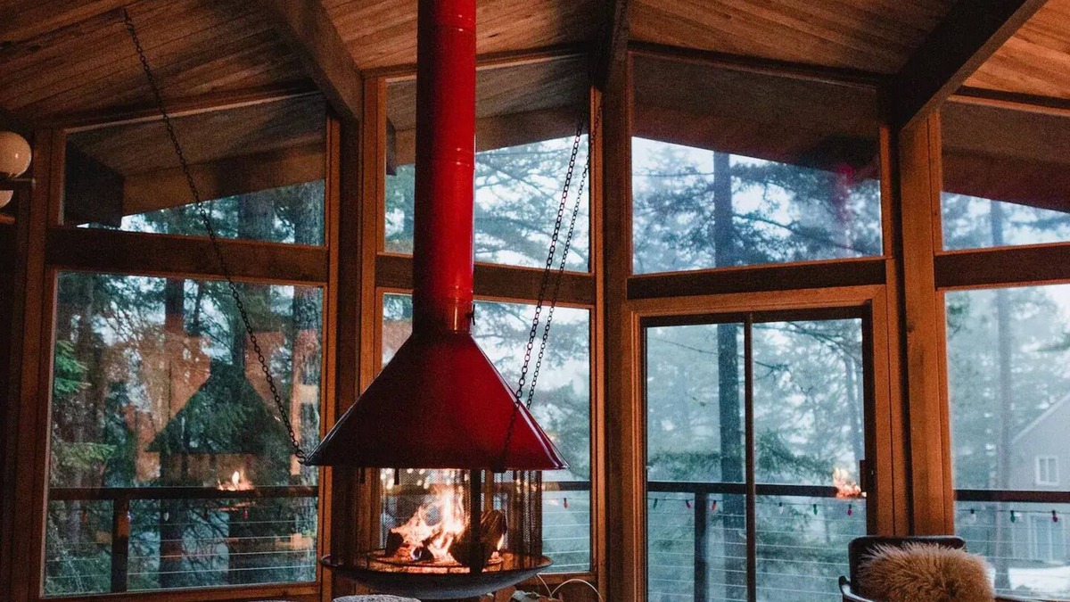 Roslyn Ridge Cabin | Modern Treehouse Cabin + Hot Tubnn