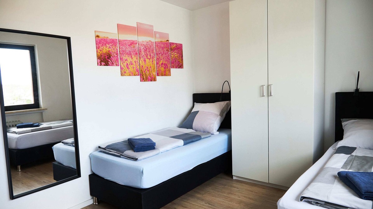 Offenbach am Main Apartment | Modern two bedroom apartment with balcony - Parking available - Free Bike Rentals
