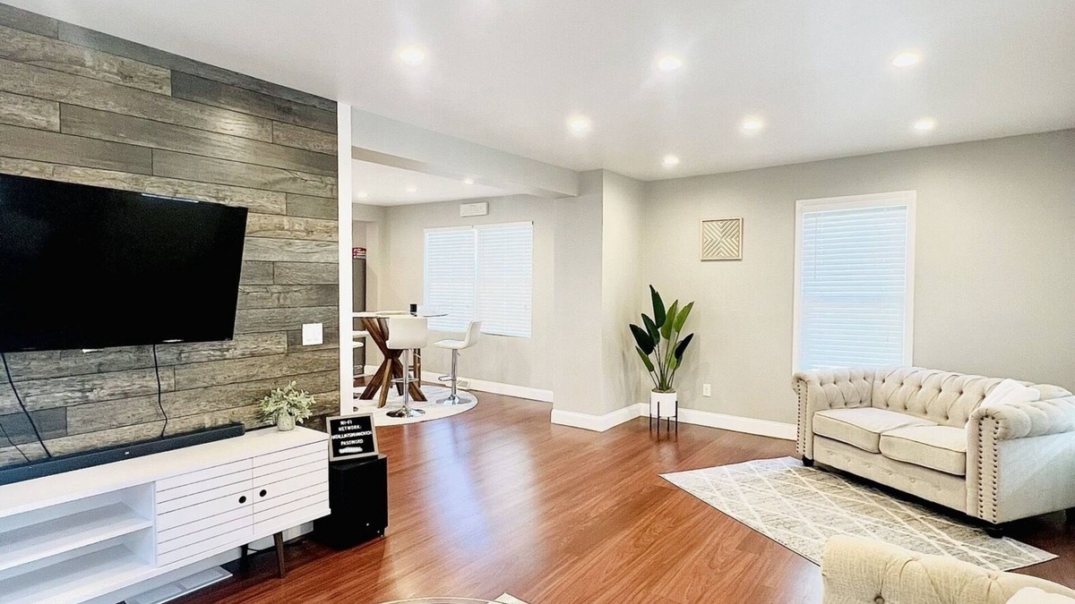 Utica House | Modern two story home
