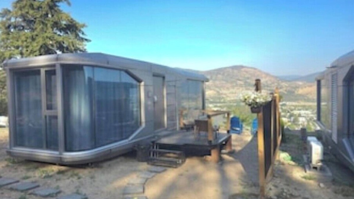 Okanagan-Similkameen Hotel | Modern unit 114 on a vineyard breathtaking view over Skaha lake, Penticton