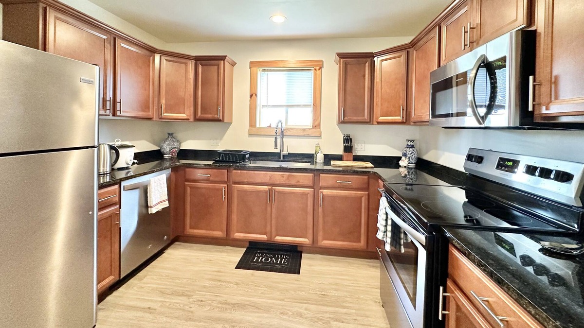 Danville Apartment | Modern Unit 5Mins Walk to Geisinger Hospital
