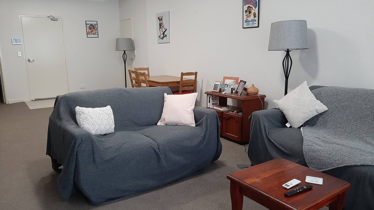 Campbelltown Apartment | Modern Unit