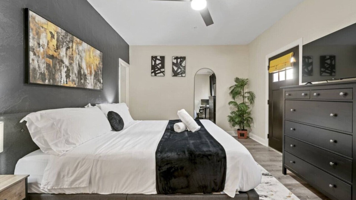East Liberty Apartment | Modern & Upscale King Bed Suite|Private w/Parking!