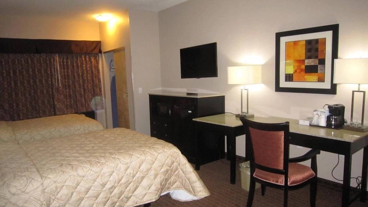 Monmouth Junction Hotel | Modern Convenience, Comfort & Affordability Near Major Highways | 3 Units