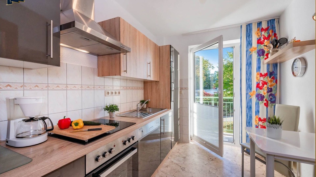 Heringsdorf Apartment | Modern vacation apartment in Herimgsdorf with balcony - only 200 m to the beach