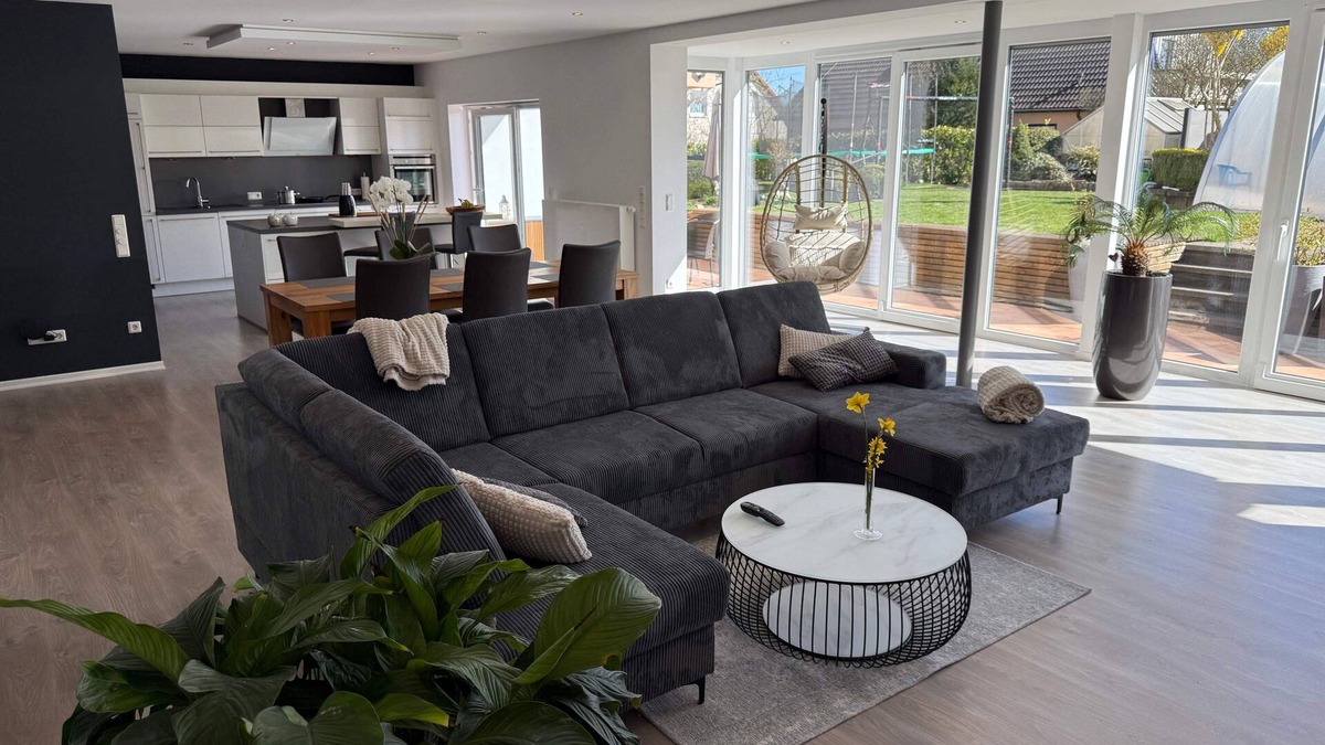 Ostheim Apartment | Modern vacation apartment with terrace for 4 people