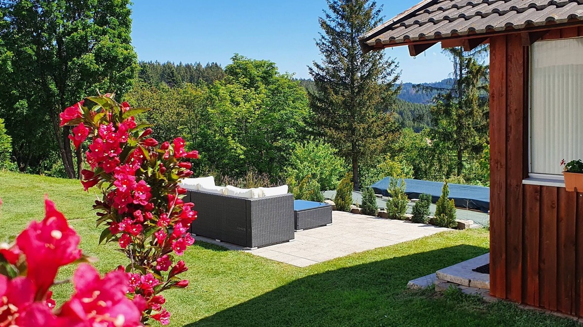 Wilhelmsthal Apartment | Modern vacation apartment with private garden and fantastic view