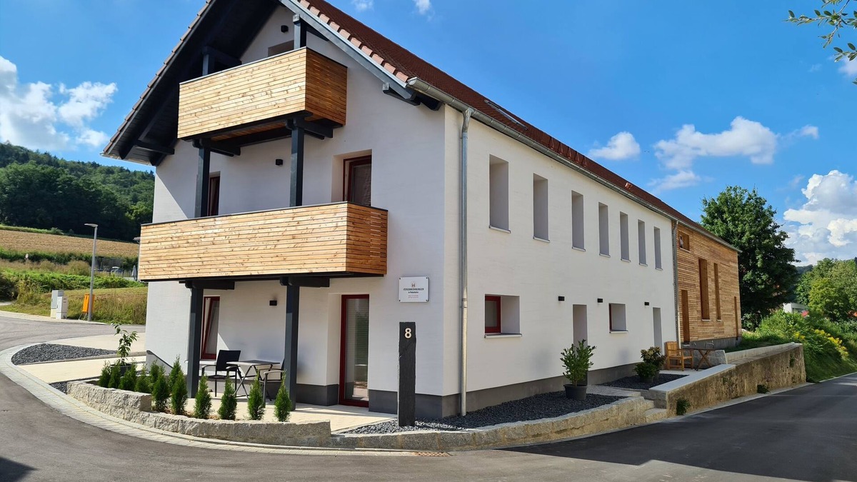 Pielenhofen Apartment | Modern vacation apartment "wohnung-nummer-2" in rural area near Regensburg