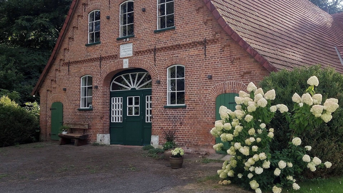 Klein Henstedt Apartment | Modern vacation apartment, Prinzhöfte