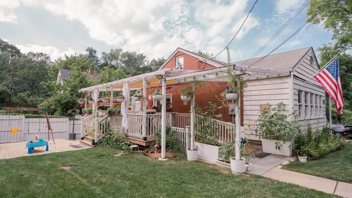 Roslyn House | Modern vibe w/historic Roslyn home on Long Island