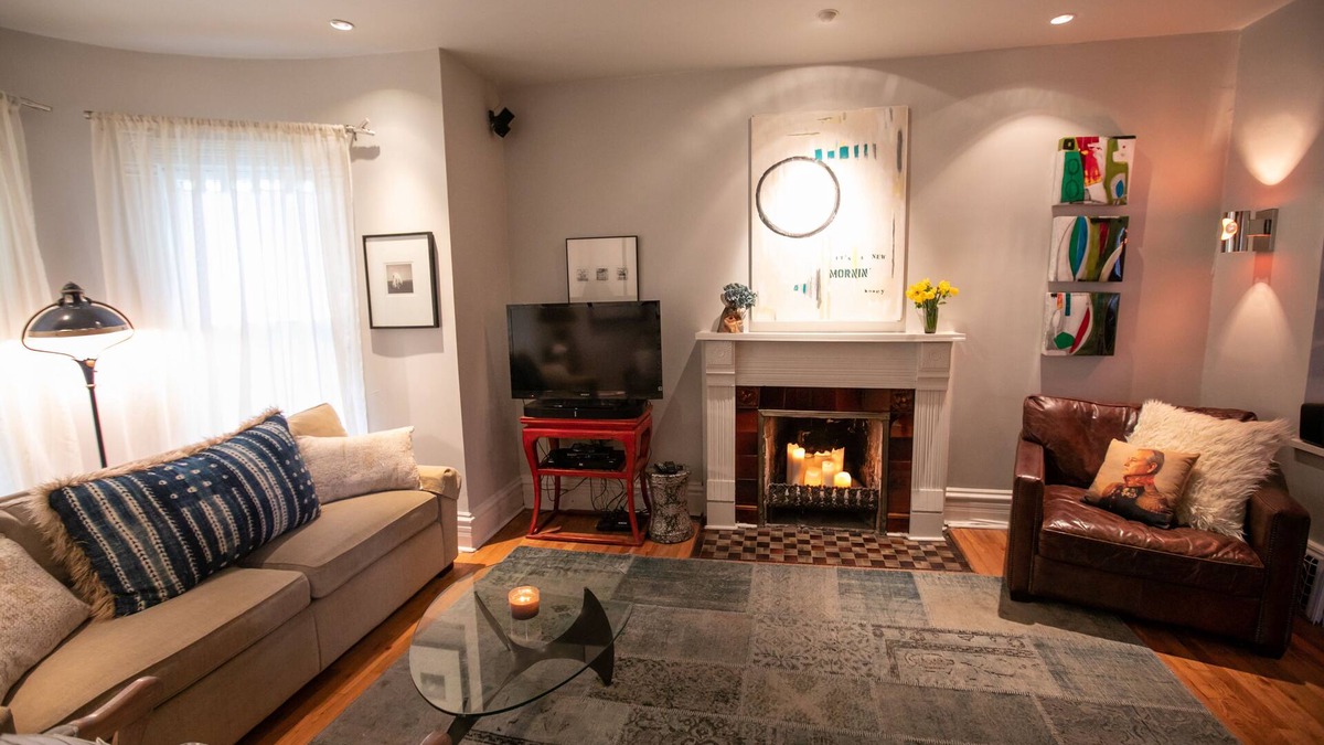 West Highland House | Modern Victorian 3 bedrooms dreamy private garden 1 block to Highlands shopping