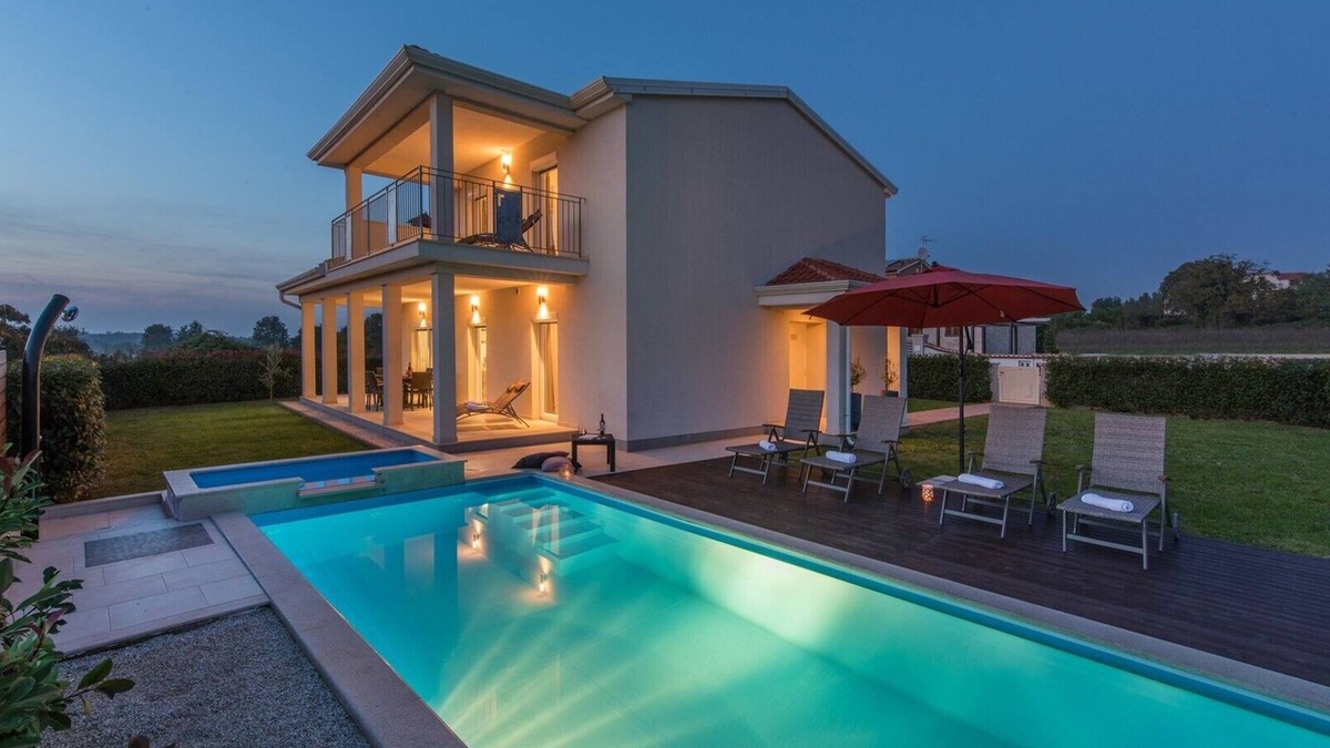 Dracevac Villa | Modern Villa Anita with Pool near Porec