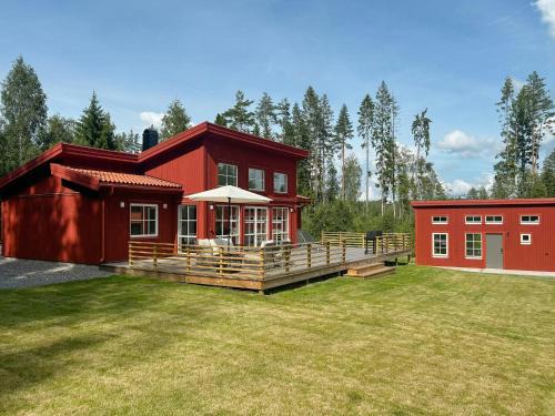 Nora House | Modern Villa In Historic Pershyttan