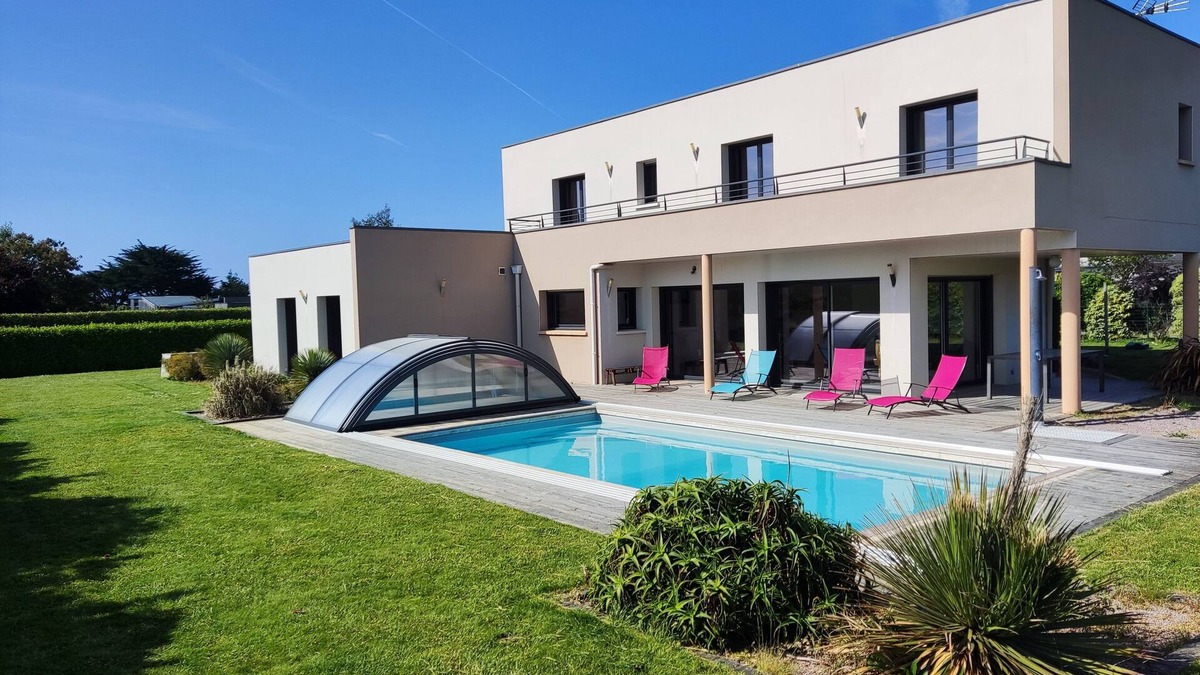Sables-d'Or-les-Pins House | Modern villa in Les Sables d'Or with heated pool