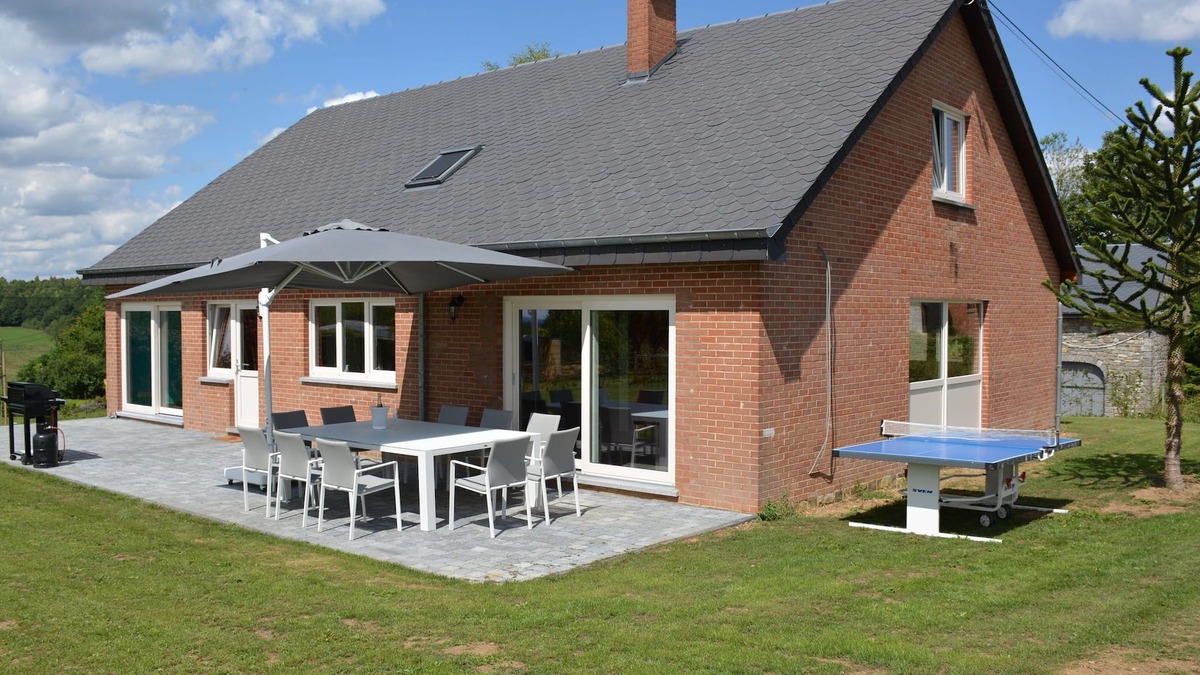 Wavreille Villa | Modern villa in Rochefort close to the horses