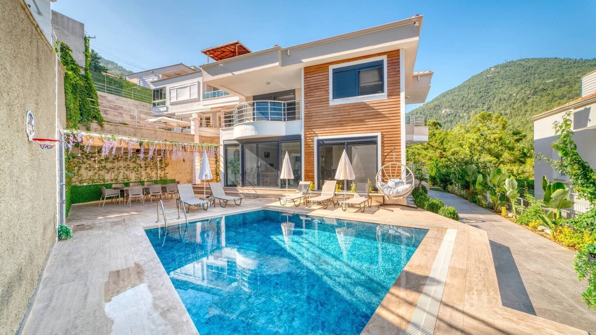 Alanya Villa | “Modern Villa Private Pool 10 min to Kleopatra Beach”