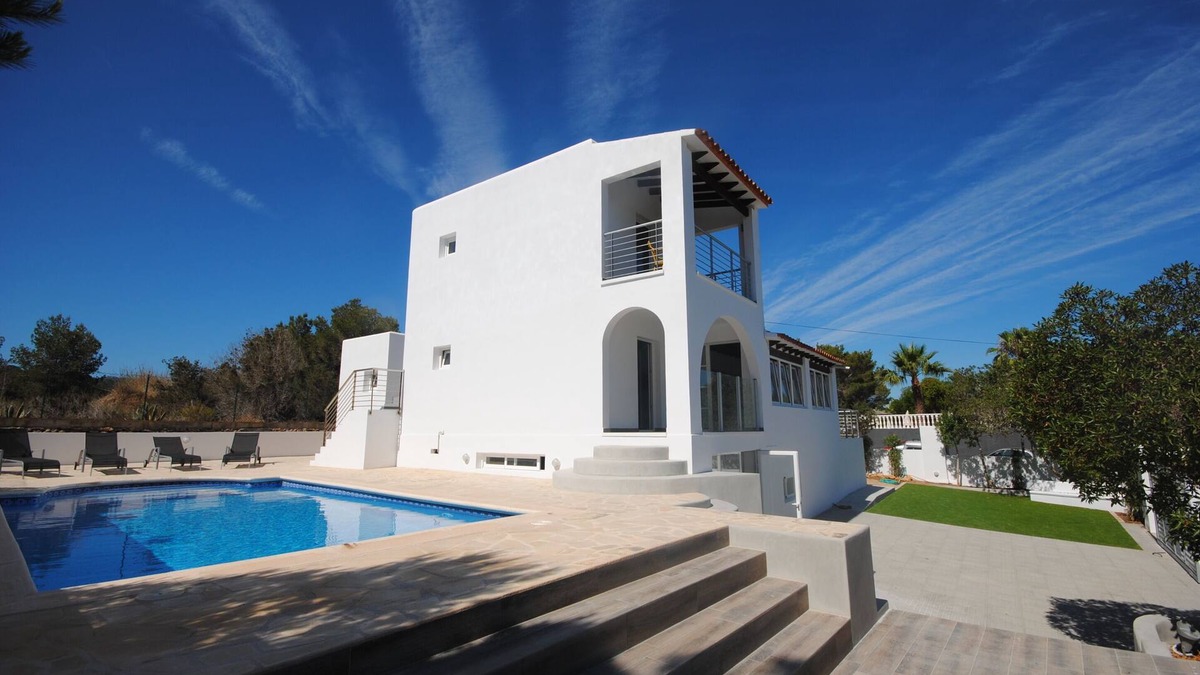 San Antonio Bay Villa | Modern Villa, Private Pool, close to the Beach & San Antonio Bay