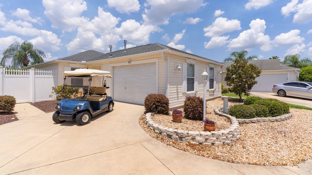 Virginia Trace Villa | Modern Villa Retreat – 2 minutes from Lake Sumter Landing