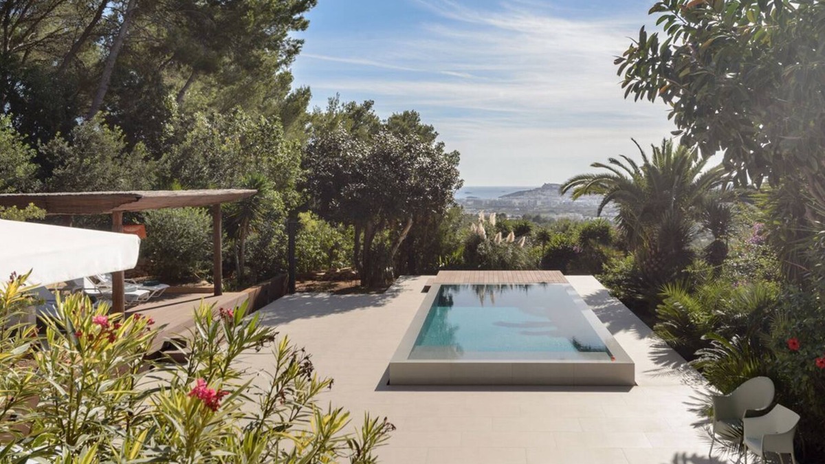 Can Furnet Villa | Modern Villa, Sea view & Eivissa old town view 15 min away from the airport