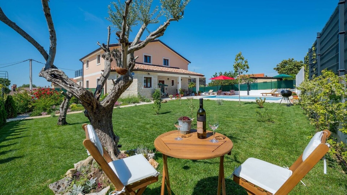 Nova Vas Villa | Modern Villa with Private Pool and Family-Friendly Features in Nova Vas