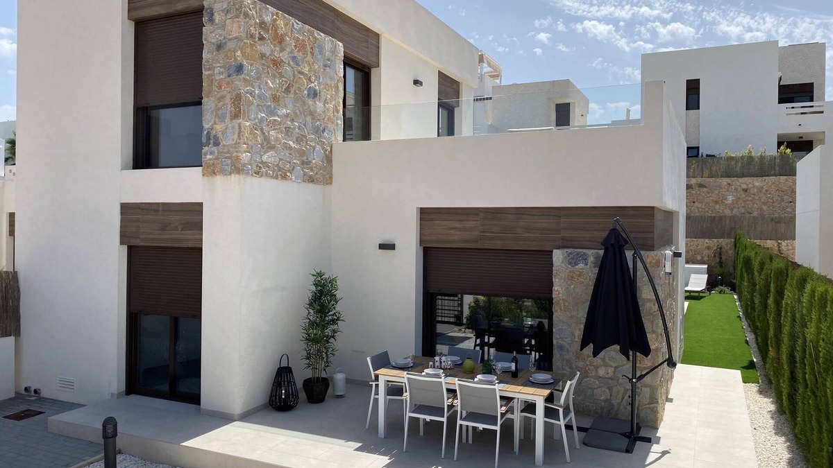 Algorfa Villa | Modern villa with private pool, in the "LA FINCA GOLF" estate