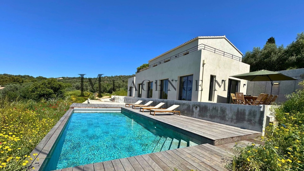 SantʼAntonino Villa | MODERN VILLA WITH SWIMMING POOL BETWEEN CALVI AND ILE ROUSSE