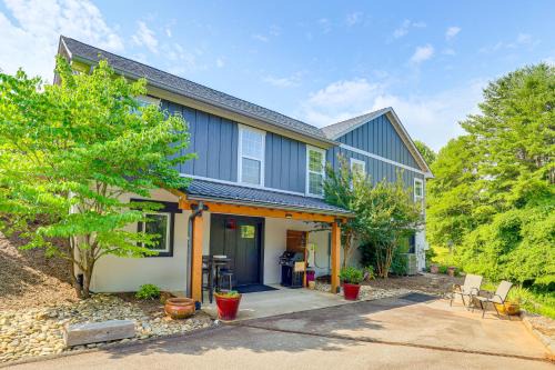Weaverville Apartment | Modern Weaverville Apartment - Walk to Downtown!