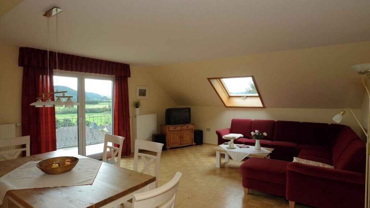 Dodenau Apartment | Modern, well-maintained apartment with fantastic panoramic views and balcony