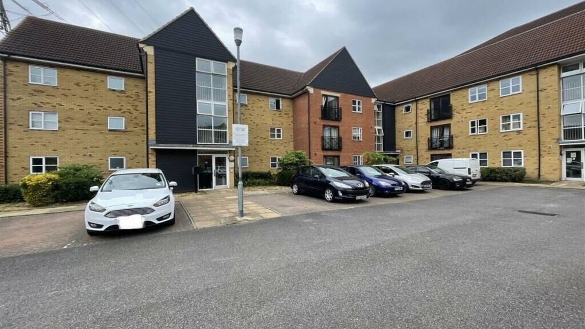 West Thurrock Apartment | Modern Well Presented Apartment close to the City