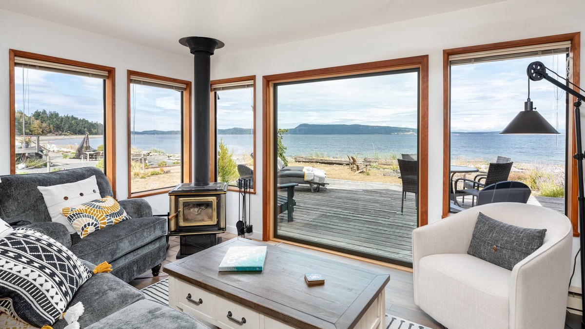 Regional District of Nanaimo House | Modern West Coast inspired home with outdoor sauna & shower-Steps from the ocean