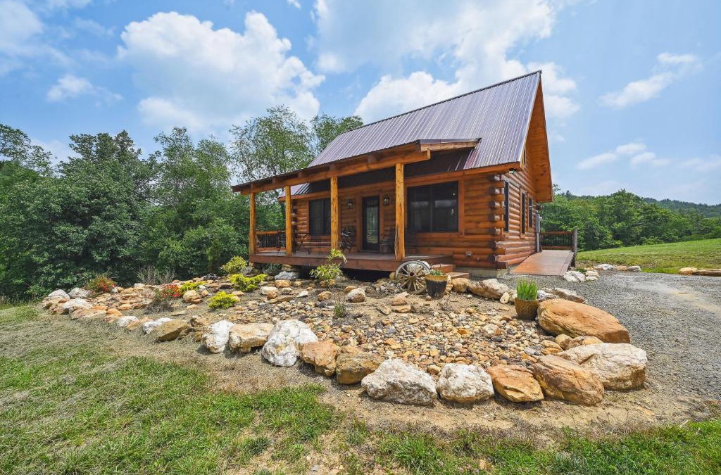 Burks Fork House | Modern Willis Cabin Retreat 24-Acre Working Farm!