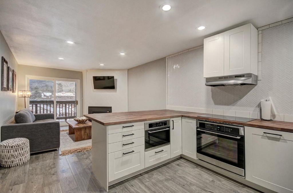 Frisco Apartment | Modern with Hot Tub & Pool by Ski Country Resorts