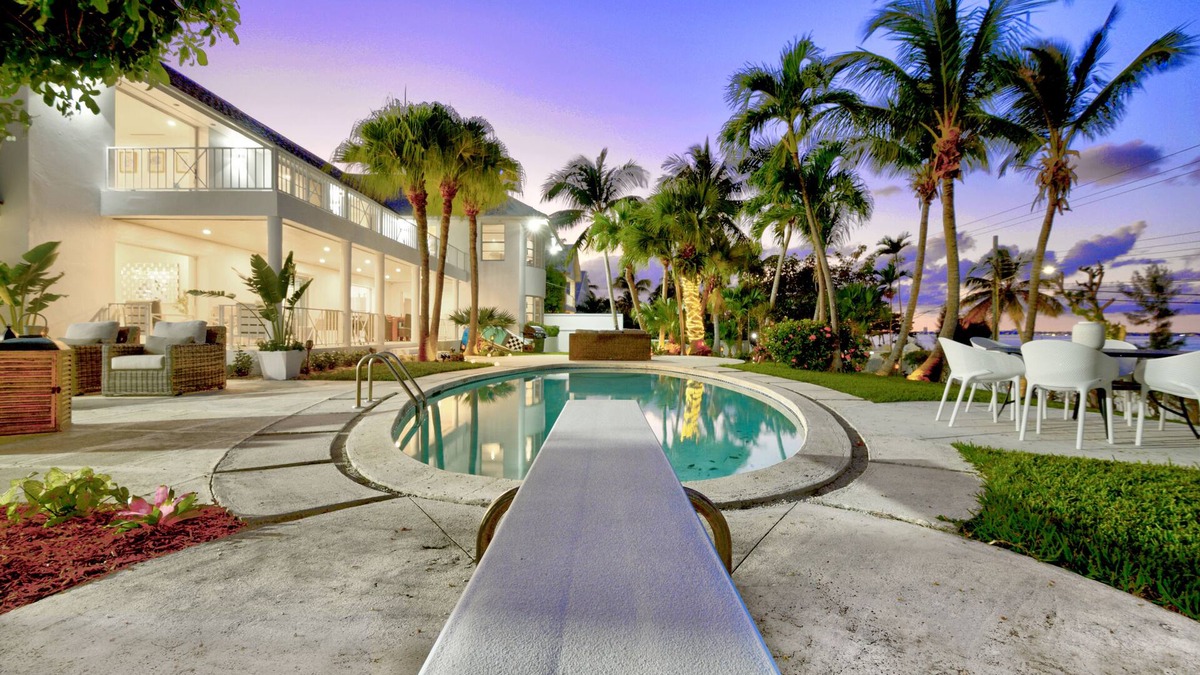Eastern Road Villa | Modern with Private Pool and Sea Pool across from house!