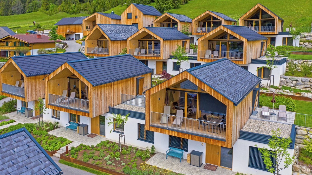 Gatschach Ski Chalet | Modern wooden chalet directly on Lake Weissensee in Carinthia incl. beach and SEE-Spa!