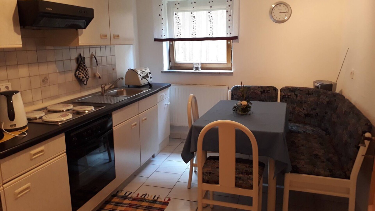 Nurn Apartment | Moderne 40qm Ferienwohnung mit Terrasse und Gartenlaube, kostenfreies WLAN