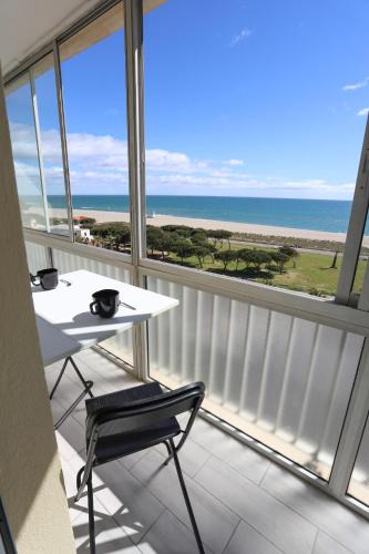 Saint-Cyprien Plage Apartment | Moderne et lumineux appart face à la mer,