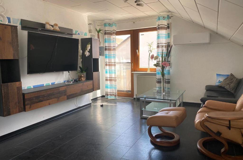 Kirchheim am Neckar Apartment | Moderne Ferienwohnung Neckarschleife mit Klimaanlage