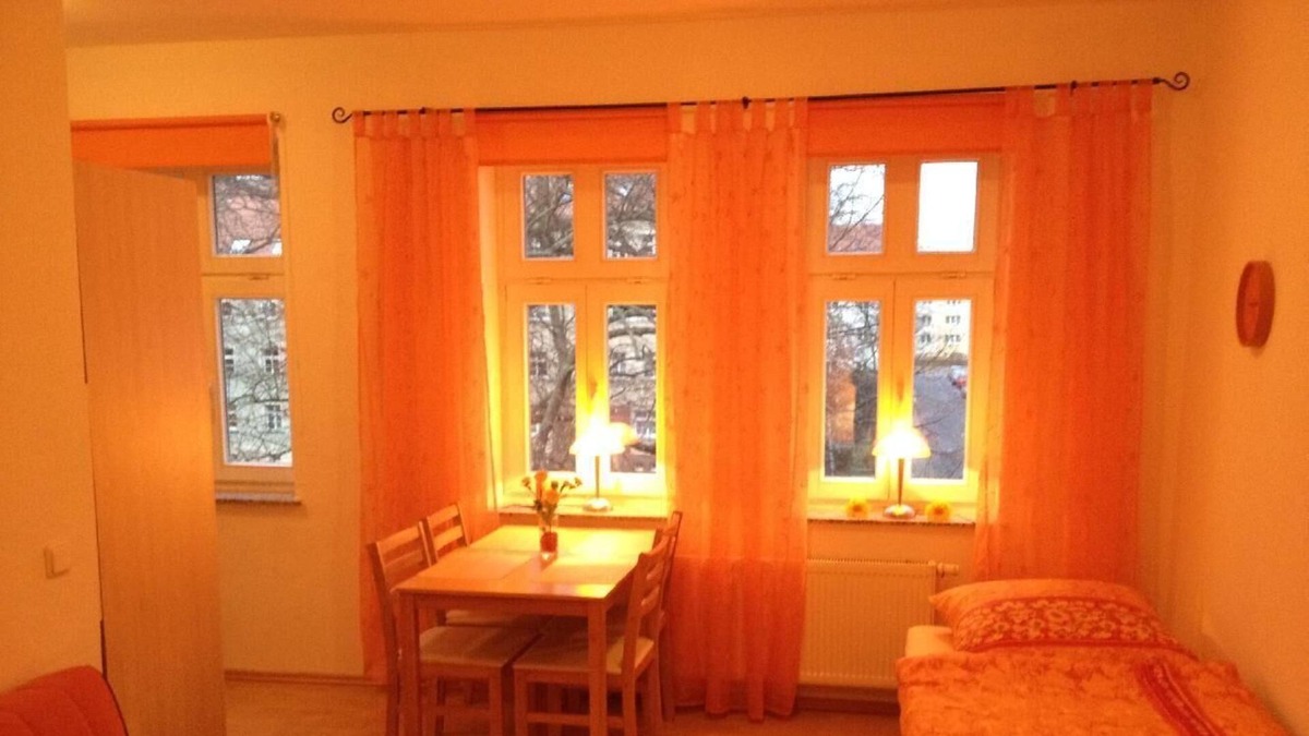 Ost Apartment | Moderne Ferienwohnung in ruhiger, zentraler Lage am Park