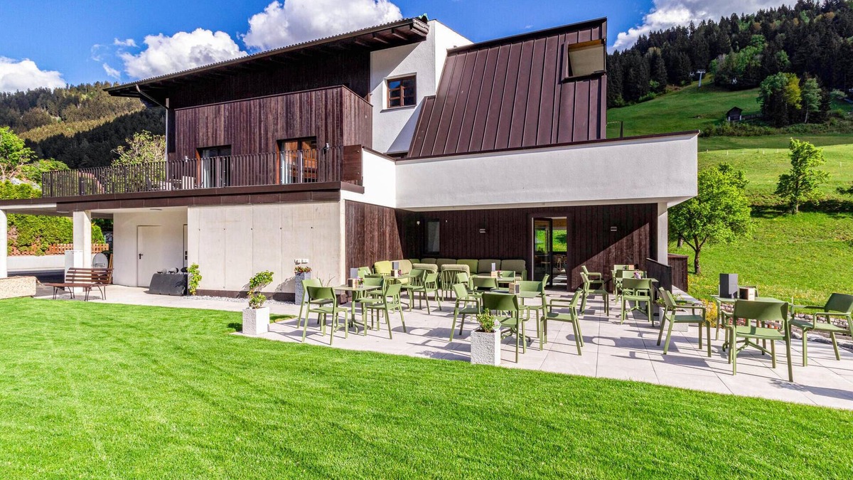 Rifenal Apartment | moderne Ferienwohnung in Zams